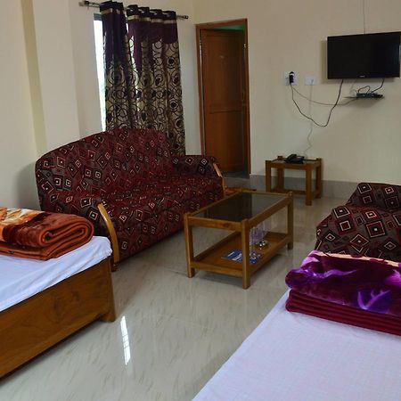 Hotel Kaustav Tezpur Eksteriør bilde